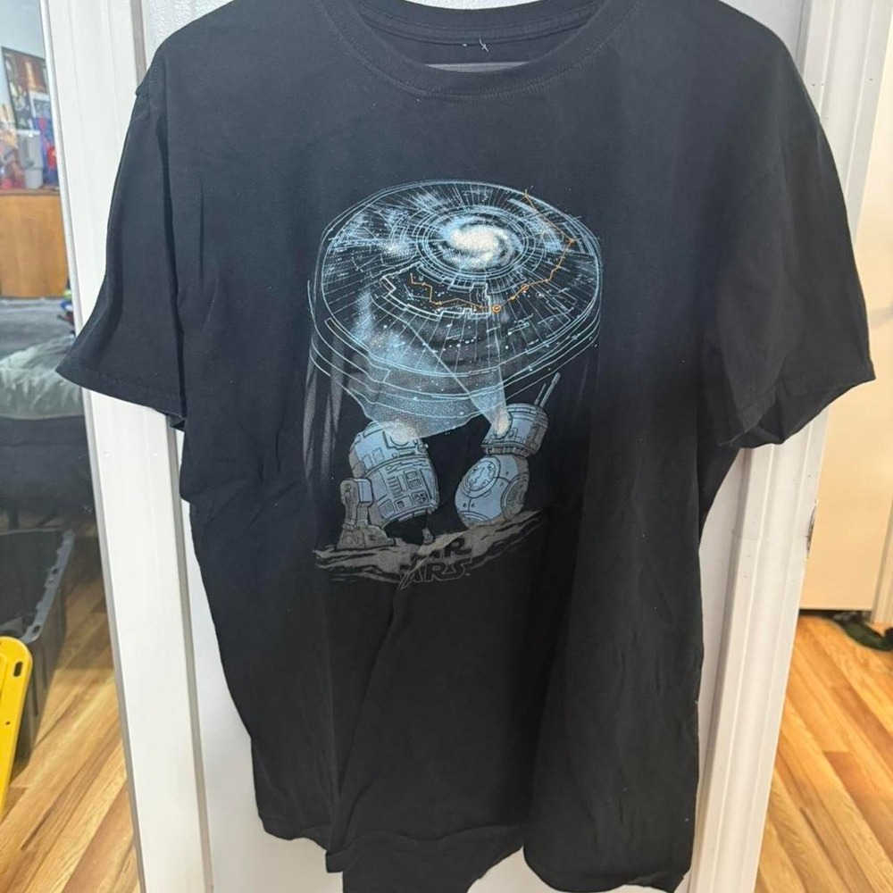 Black Star Wars R2D2 and BB8 shirt, Size‎ L